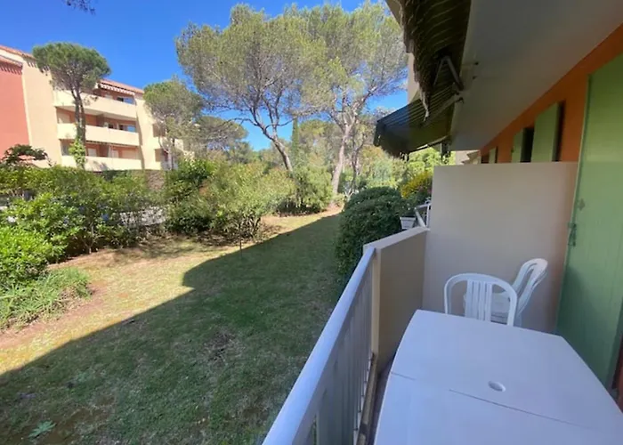 Air-conditioned With Balcony In St-raphael * Saint-Raphaël
